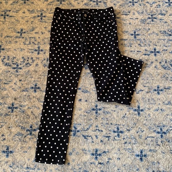 Fun Black slim ankle jeans with white polka dots. - Picture 3 of 8